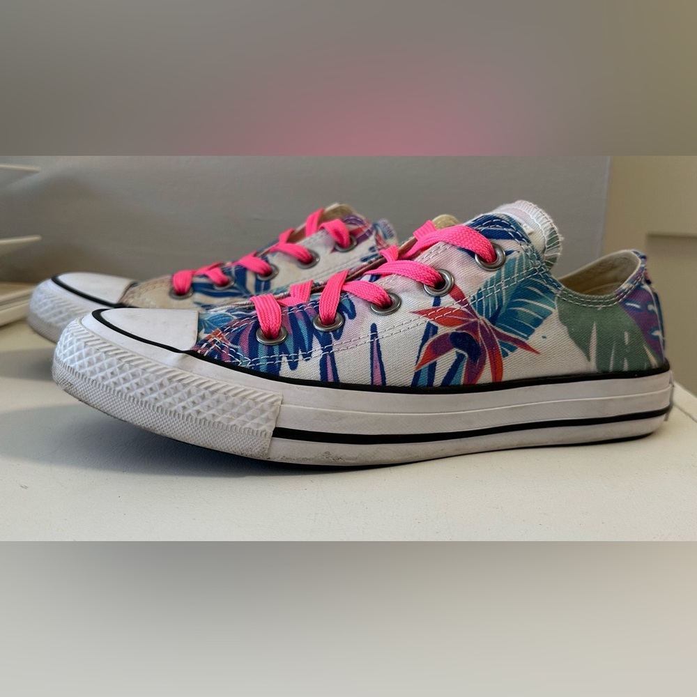 Converse All Star Women’s Size 6 Tropical Pink Shoes Low Top
